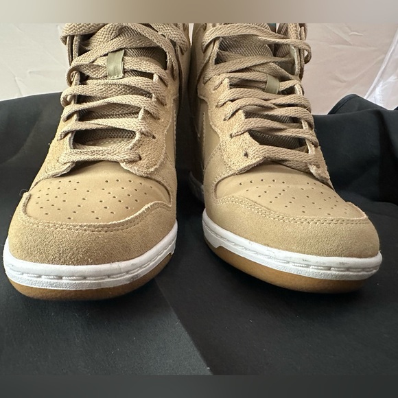 Nike Women's Sky-Hi Dunk wedge Sneakers in Tan size 8 - Picture 3 of 15